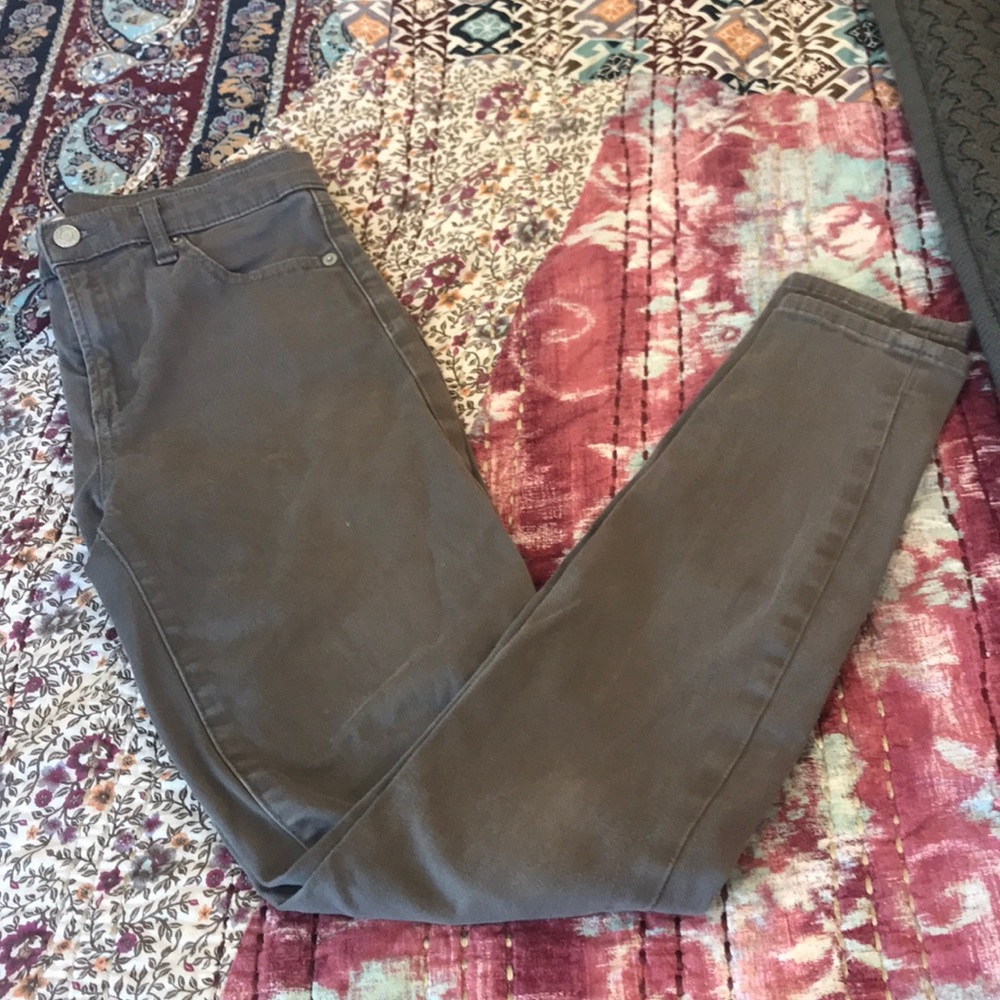 Grey skinny jeans